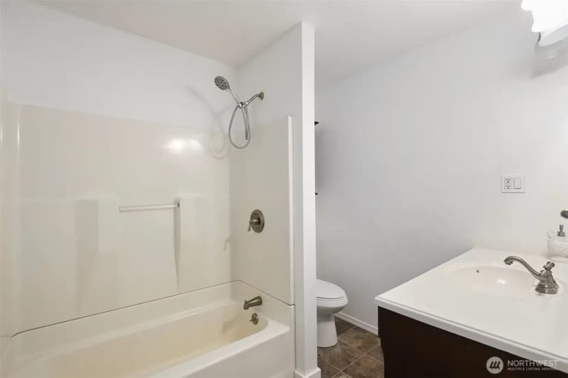 Property photo for 272 State Route 107, Montesano photo 15