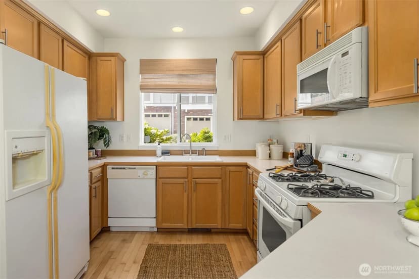 Property photo for 15428 135th Place Ne #36b, Woodinville photo 4