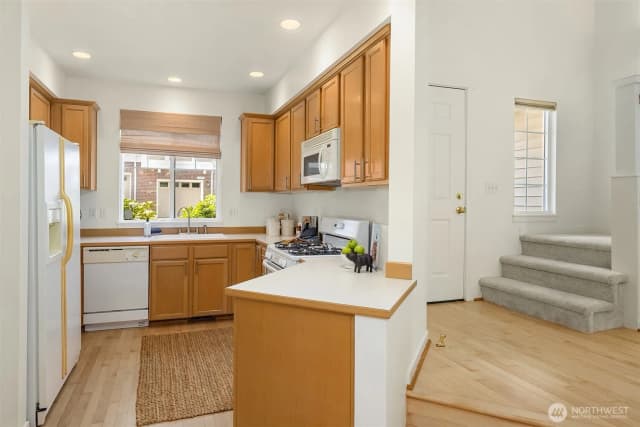 Property photo for 15428 135th Place Ne #36b, Woodinville photo 3