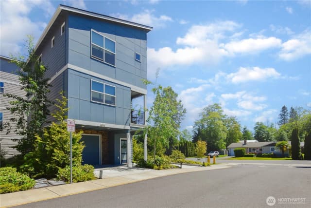 Property photo for 14229 9th Place W, Lynnwood photo 2