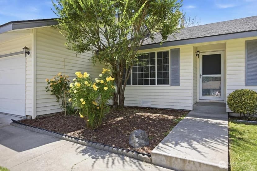 Property photo for 1516 S Olympia Place, Kennewick photo 2