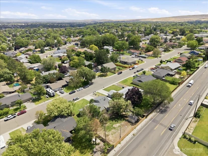 Property photo for 1516 S Olympia Place, Kennewick photo 36