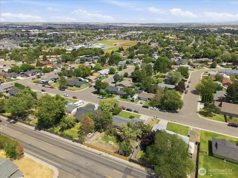 Property photo for 1516 S Olympia Place, Kennewick photo 38