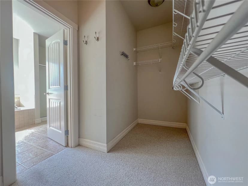 Property photo for 875 N Park Street, Lynden photo 17