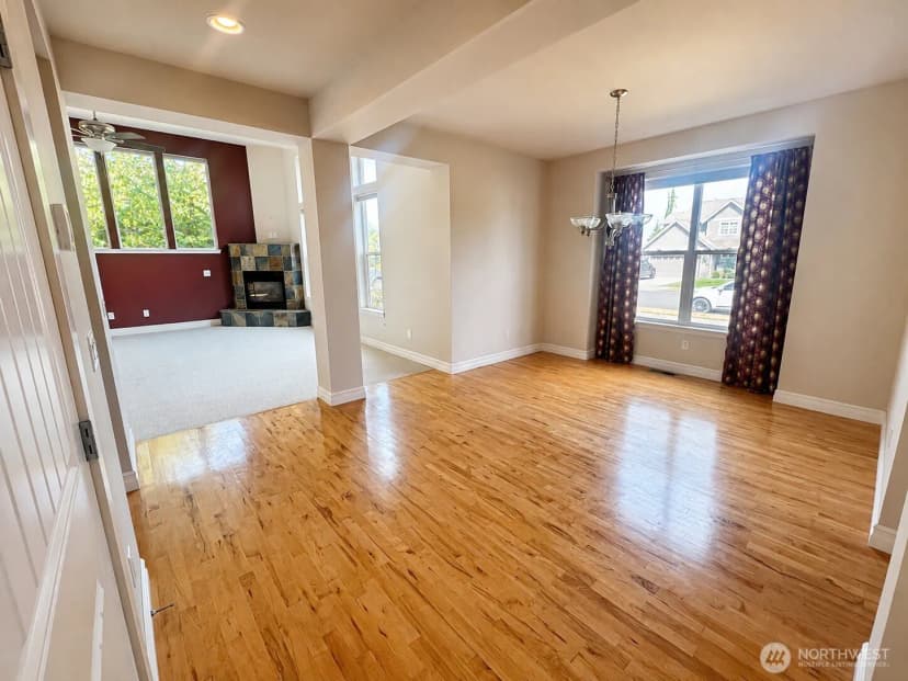 Property photo for 875 N Park Street, Lynden photo 7