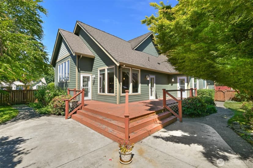 Property photo for 875 N Park Street, Lynden photo 24