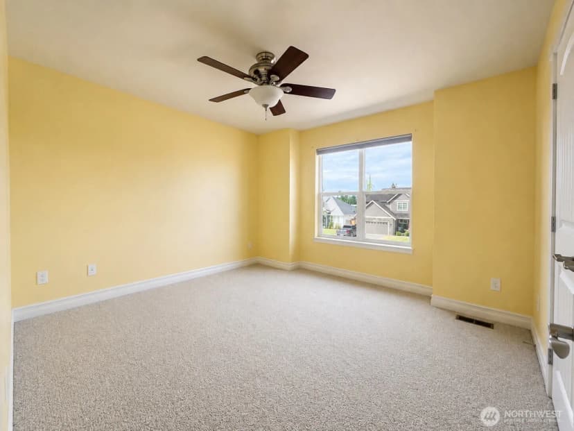 Property photo for 875 N Park Street, Lynden photo 23