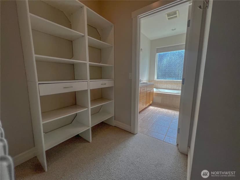 Property photo for 875 N Park Street, Lynden photo 18