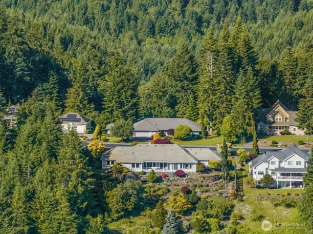 Property photo for 211 Alderwood Drive, Chehalis photo 2