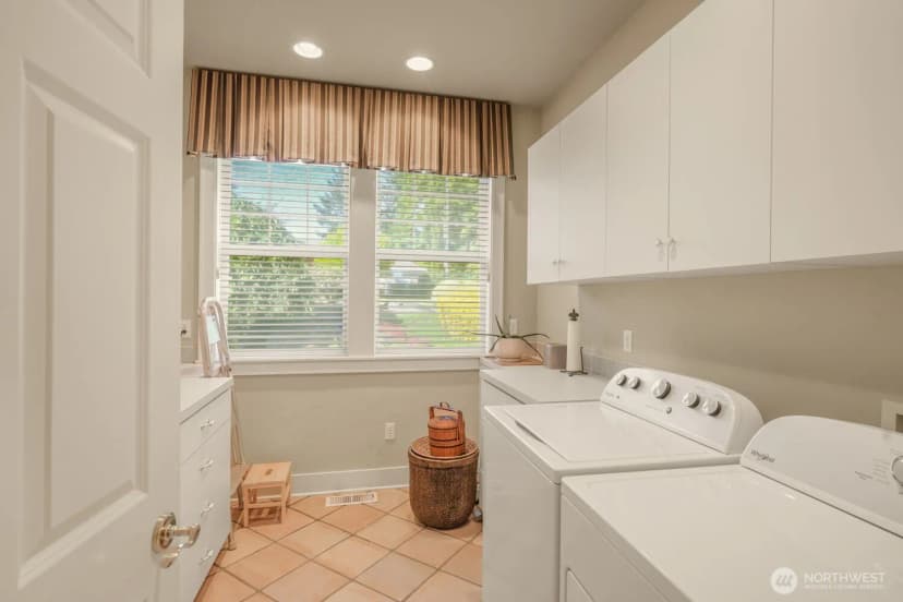 Property photo for 211 Alderwood Drive, Chehalis photo 12