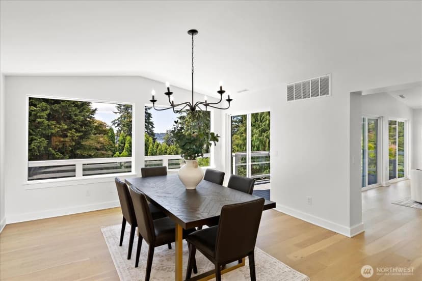 Property photo for 18226 62nd Avenue Ne, Kenmore photo 11