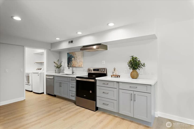 Property photo for 18226 62nd Avenue Ne, Kenmore photo 31