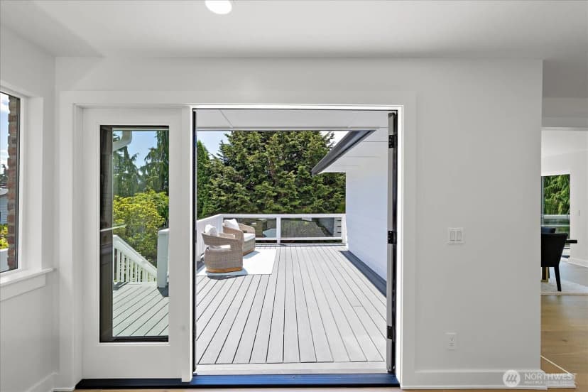 Property photo for 18226 62nd Avenue Ne, Kenmore photo 14