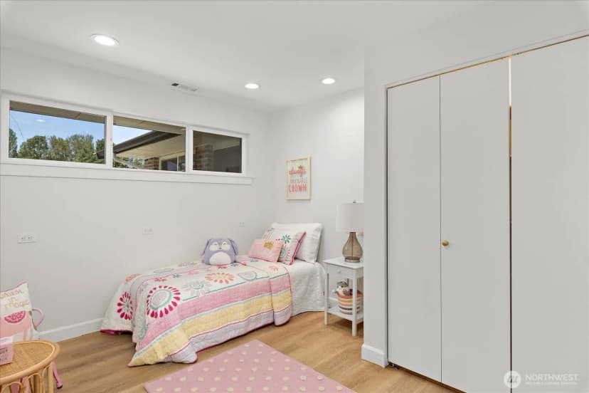 Property photo for 18226 62nd Avenue Ne, Kenmore photo 26