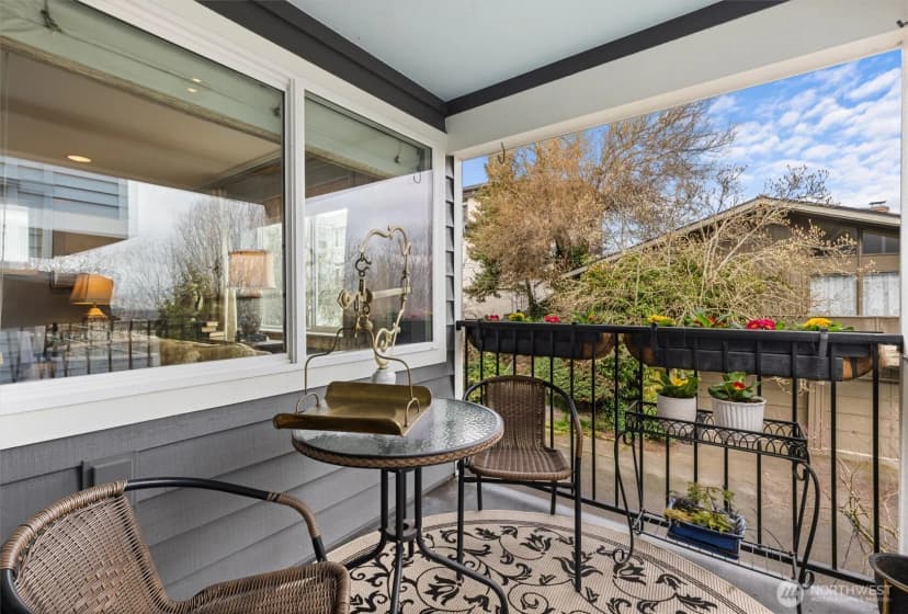 Property photo for 3414 33rd Avenue Sw, Seattle photo 12