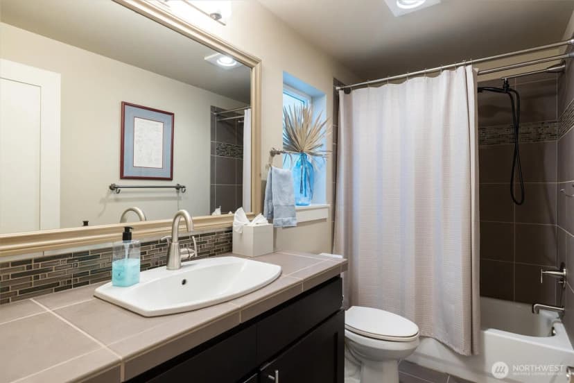 Property photo for 3414 33rd Avenue Sw, Seattle photo 22