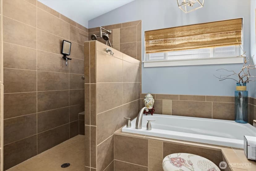 Property photo for 3414 33rd Avenue Sw, Seattle photo 17