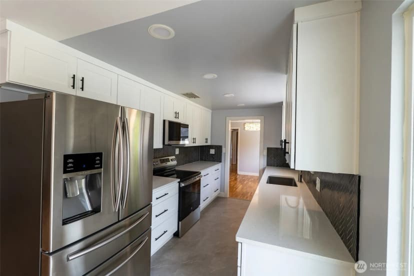 Property photo for 3 Fir Glen Drive Sw, Lakewood photo 8