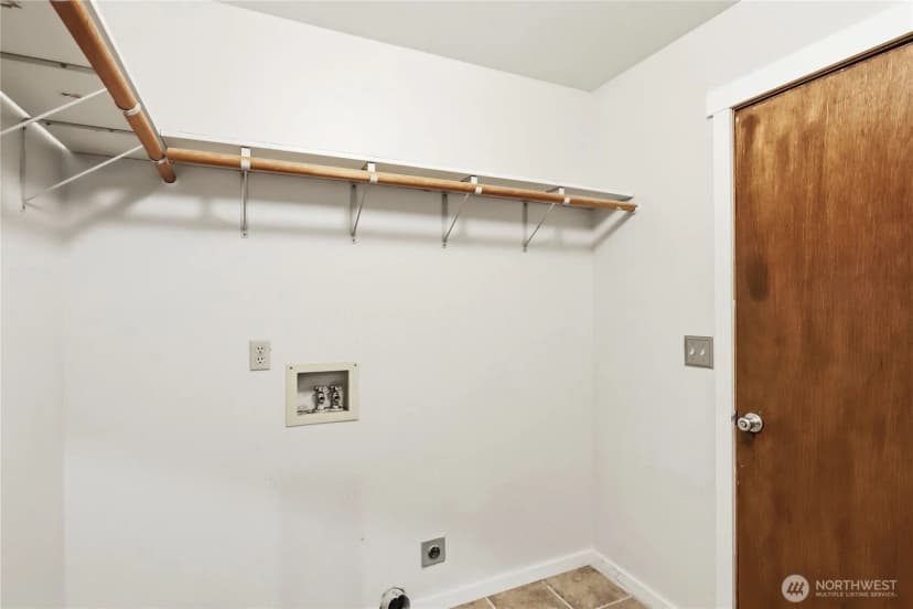 Property photo for 10715 Hillsboro Drive Nw, Silverdale photo 14
