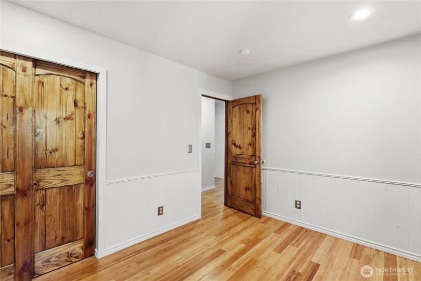 Property photo for 10715 Hillsboro Drive Nw, Silverdale photo 25
