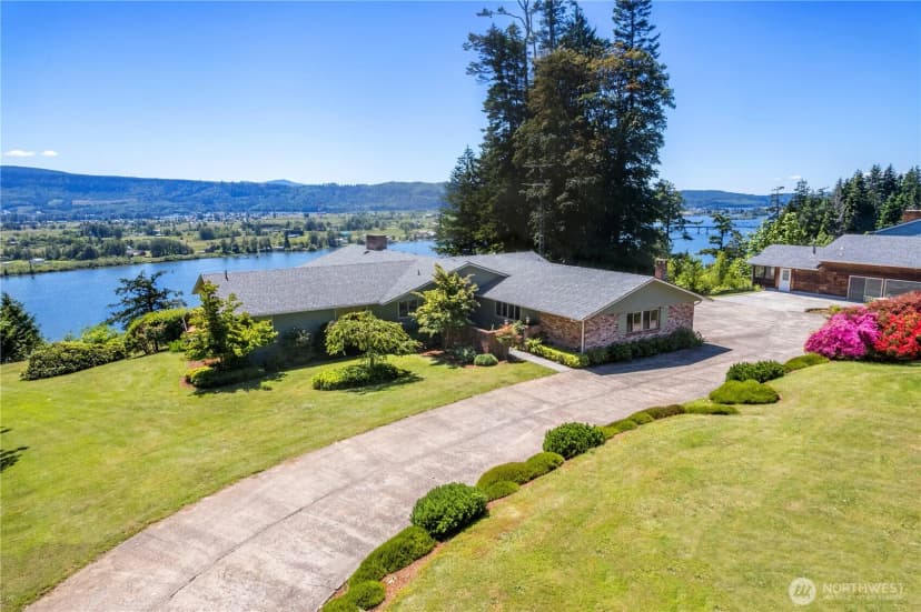 Property photo for 18 Island View Lane, Cathlamet