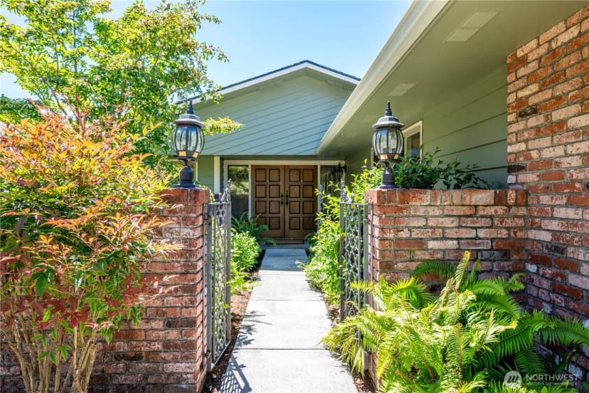 Property photo for 18 Island View Lane, Cathlamet photo 3