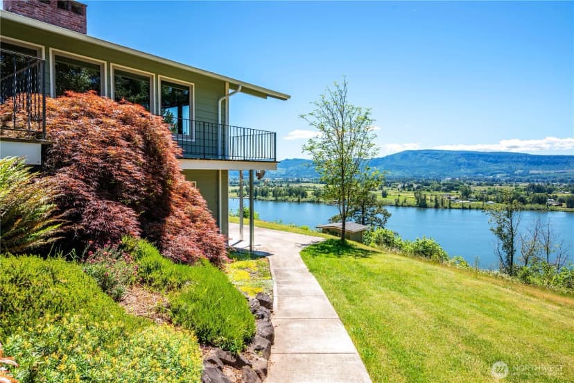 Property photo for 18 Island View Lane, Cathlamet photo 26