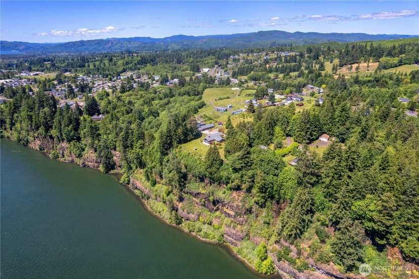 Property photo for 18 Island View Lane, Cathlamet photo 37