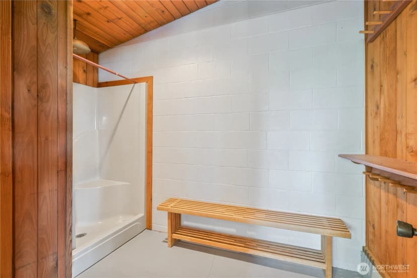Property photo for 18 Island View Lane, Cathlamet photo 30