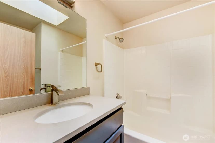 Property photo for 7001 60th Place Ne, Marysville photo 22