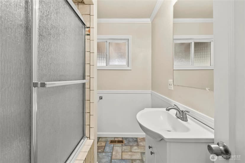 Property photo for 1425 S 52nd Street, Tacoma photo 12