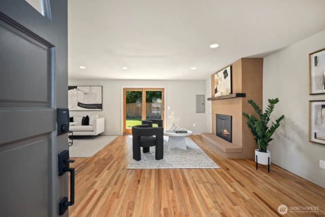 Property photo for 18909 46th Ave S, Sea Tac photo 2