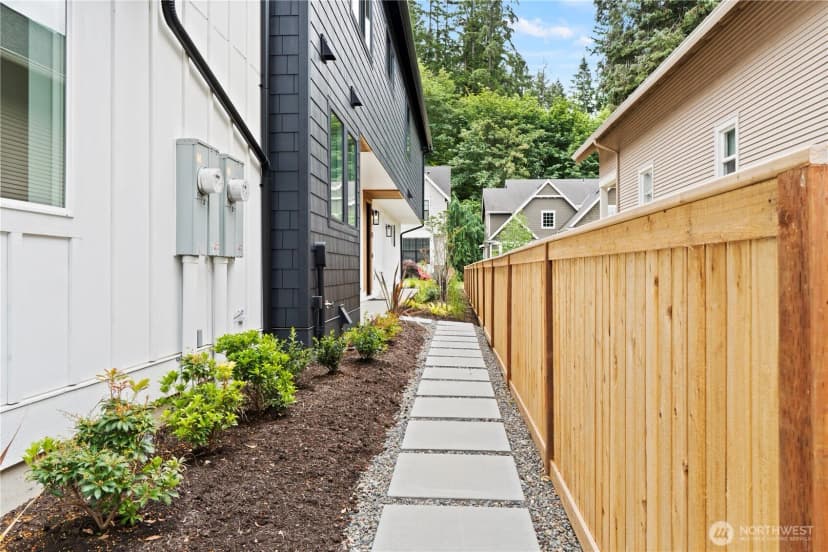 Property photo for 529 Se Bush Street #b, Issaquah photo 33