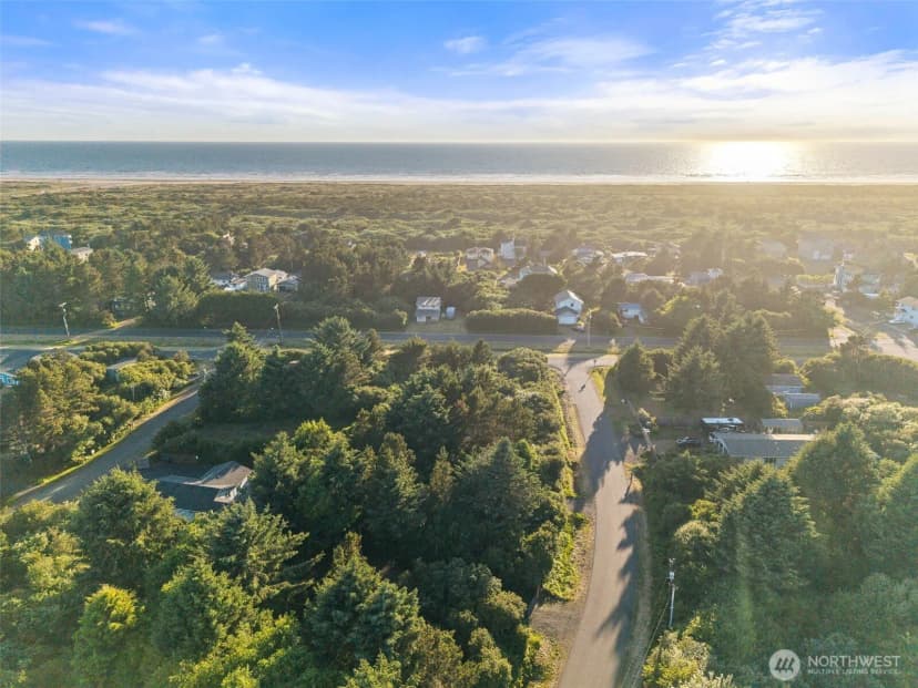 Property photo for 193 N Narwhal Loop Nw, Ocean Shores photo 19
