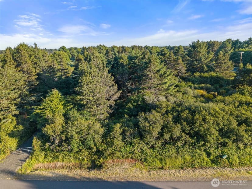 Property photo for 193 N Narwhal Loop Nw, Ocean Shores photo 21