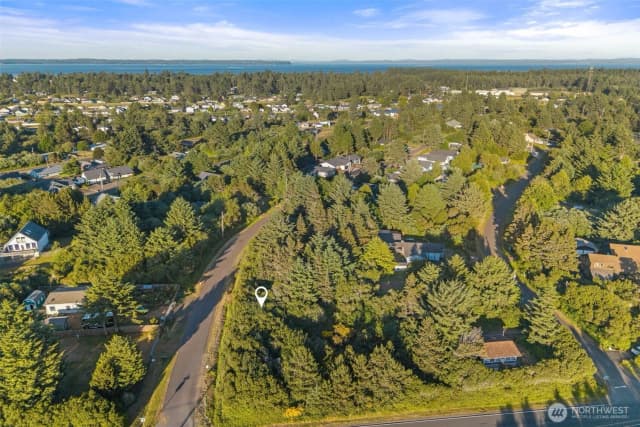 Property photo for 193 N Narwhal Loop Nw, Ocean Shores photo 4