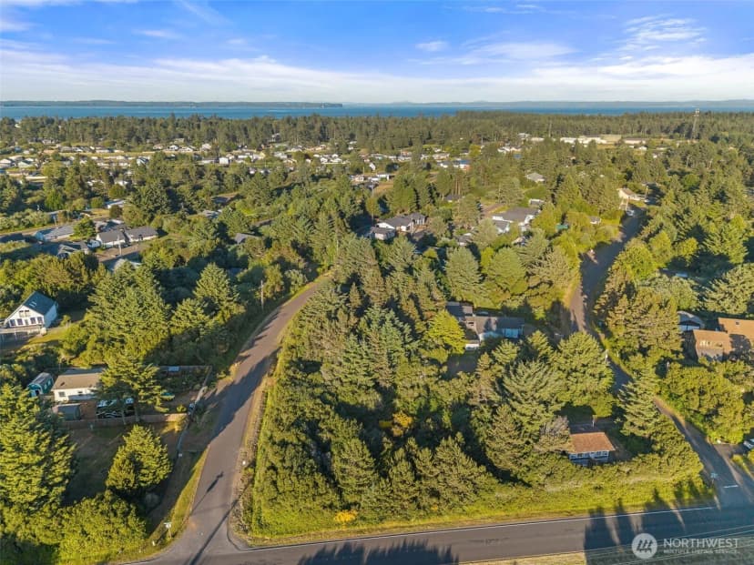 Property photo for 193 N Narwhal Loop Nw, Ocean Shores photo 15