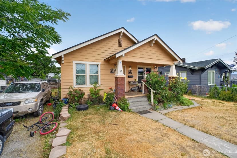 Property photo for 1002 Methow Street, Wenatchee photo 2