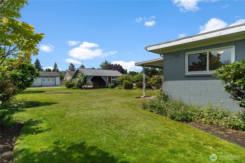 Property photo for 926 6th Avenue Sw, Puyallup photo 31
