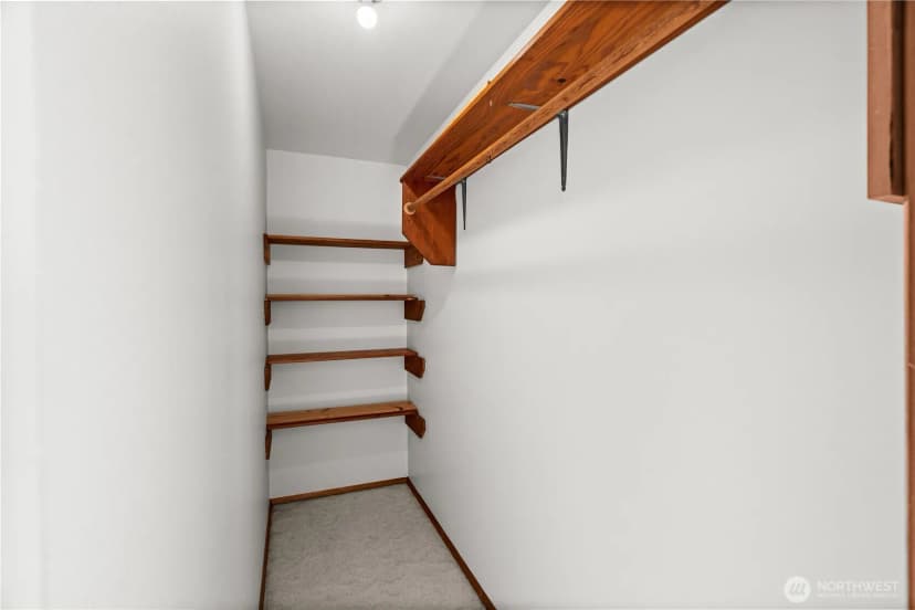 Property photo for 926 6th Avenue Sw, Puyallup photo 18