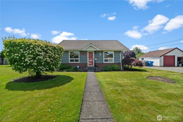 Property photo for 926 6th Avenue Sw, Puyallup photo 3