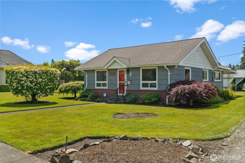Property photo for 926 6th Avenue Sw, Puyallup photo 2