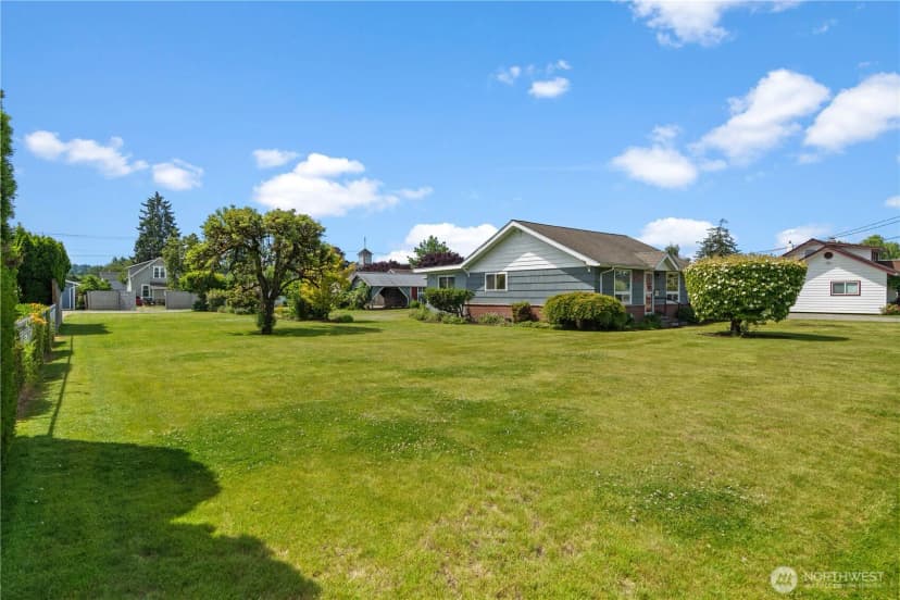 Property photo for 926 6th Avenue Sw, Puyallup photo 32