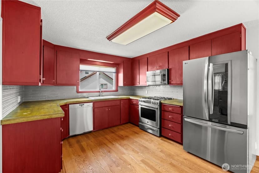 Property photo for 926 6th Avenue Sw, Puyallup photo 12