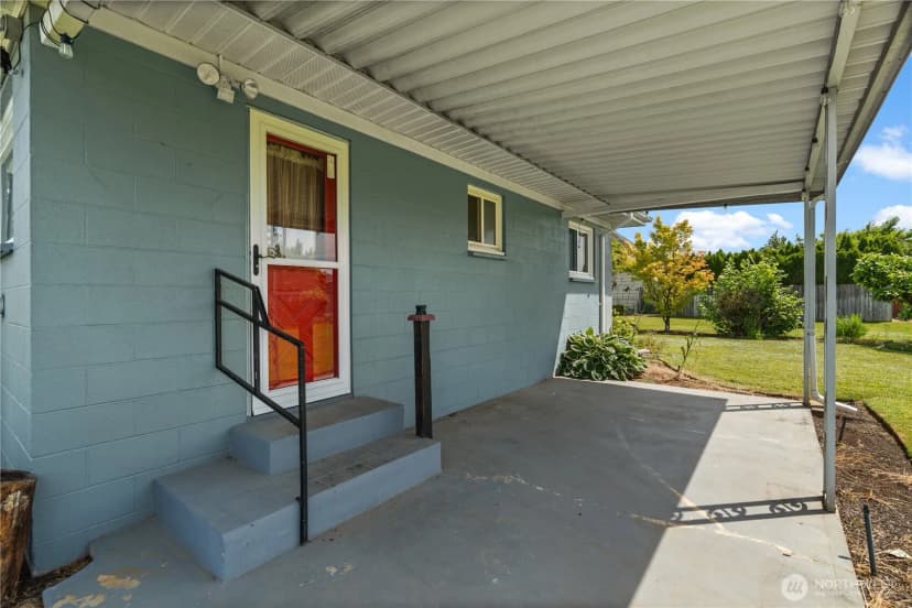 Property photo for 926 6th Avenue Sw, Puyallup photo 26