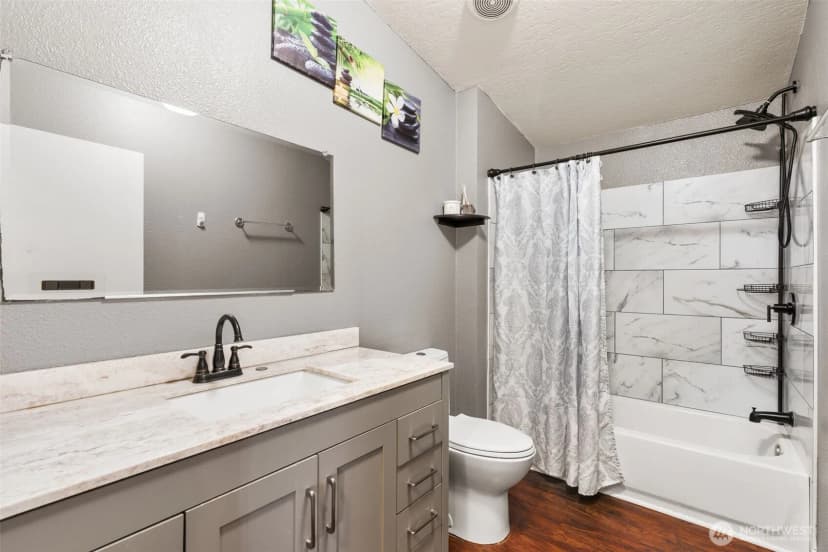 Property photo for 1024 Lincoln Avenue E, Tenino photo 15