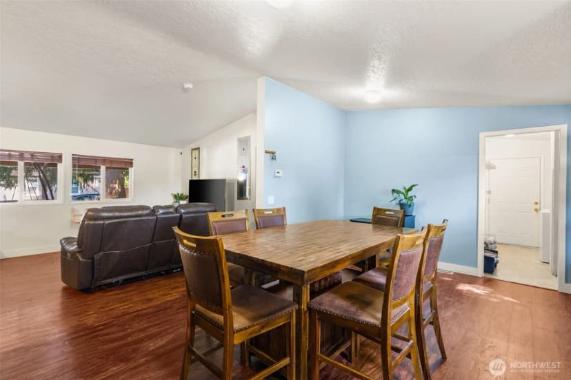 Property photo for 1024 Lincoln Avenue E, Tenino photo 8