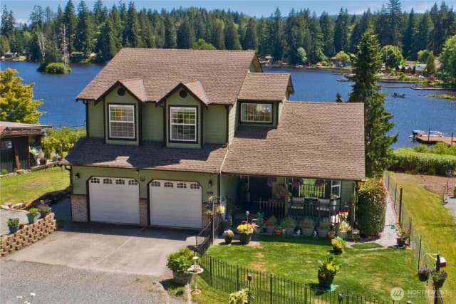 Property photo for 32421 Whitman Lake Drive E, Graham