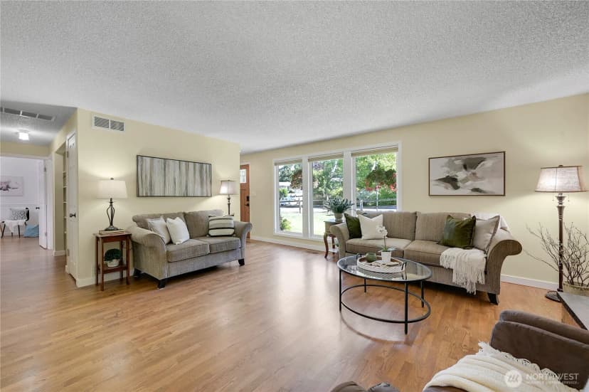 Property photo for 10157 Ne 200th Street, Bothell photo 17