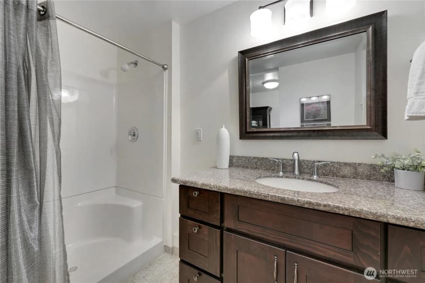 Property photo for 10157 Ne 200th Street, Bothell photo 24